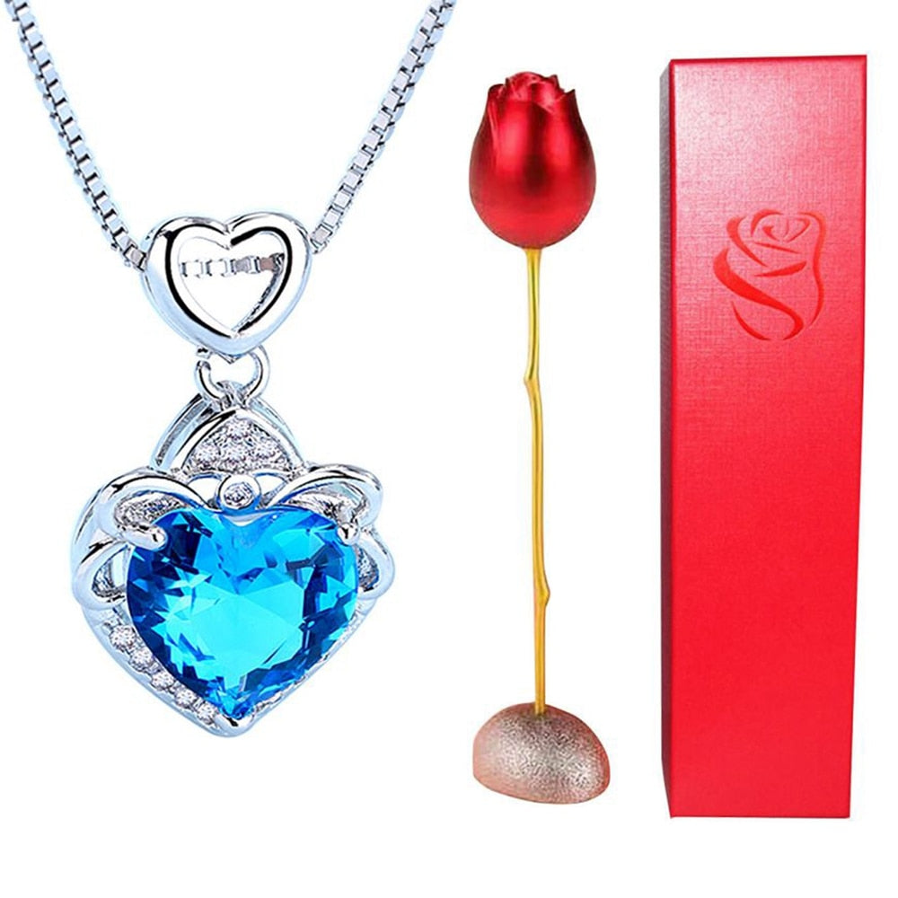 Rose Holder Eternal Love Necklace Set