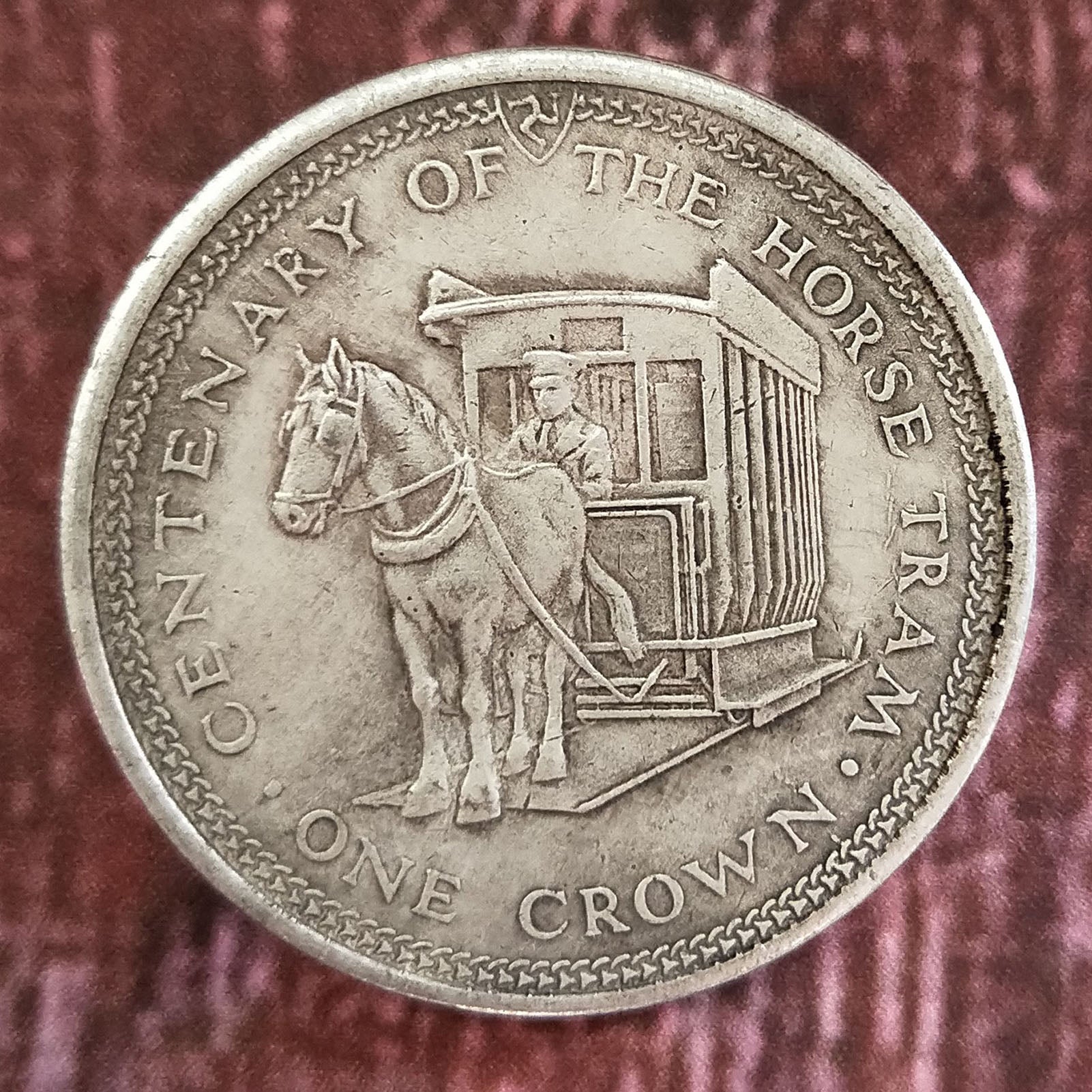 Queen Elizabeth II Souvenir Vintage Coin